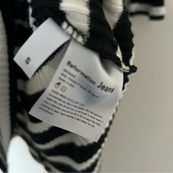 Reformation Jeanne Ribbed Long Sleeve Dress in Black and White Stripe - Picture 5 of 6